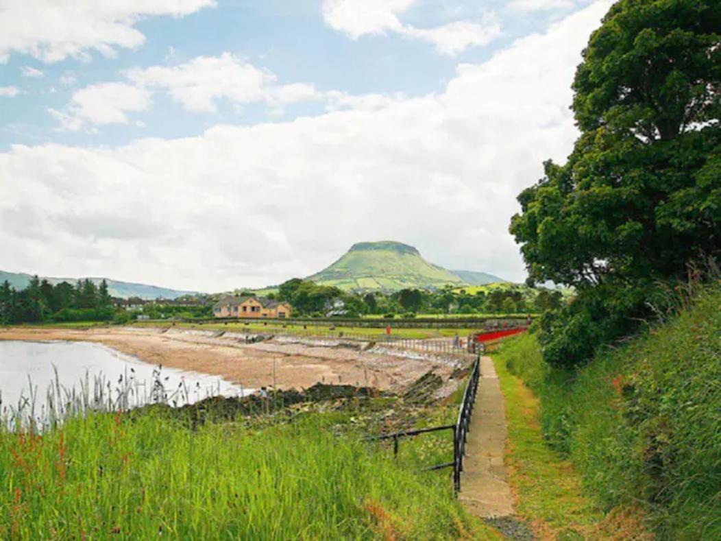 Tower View Apartments Cushendall Eksteriør billede